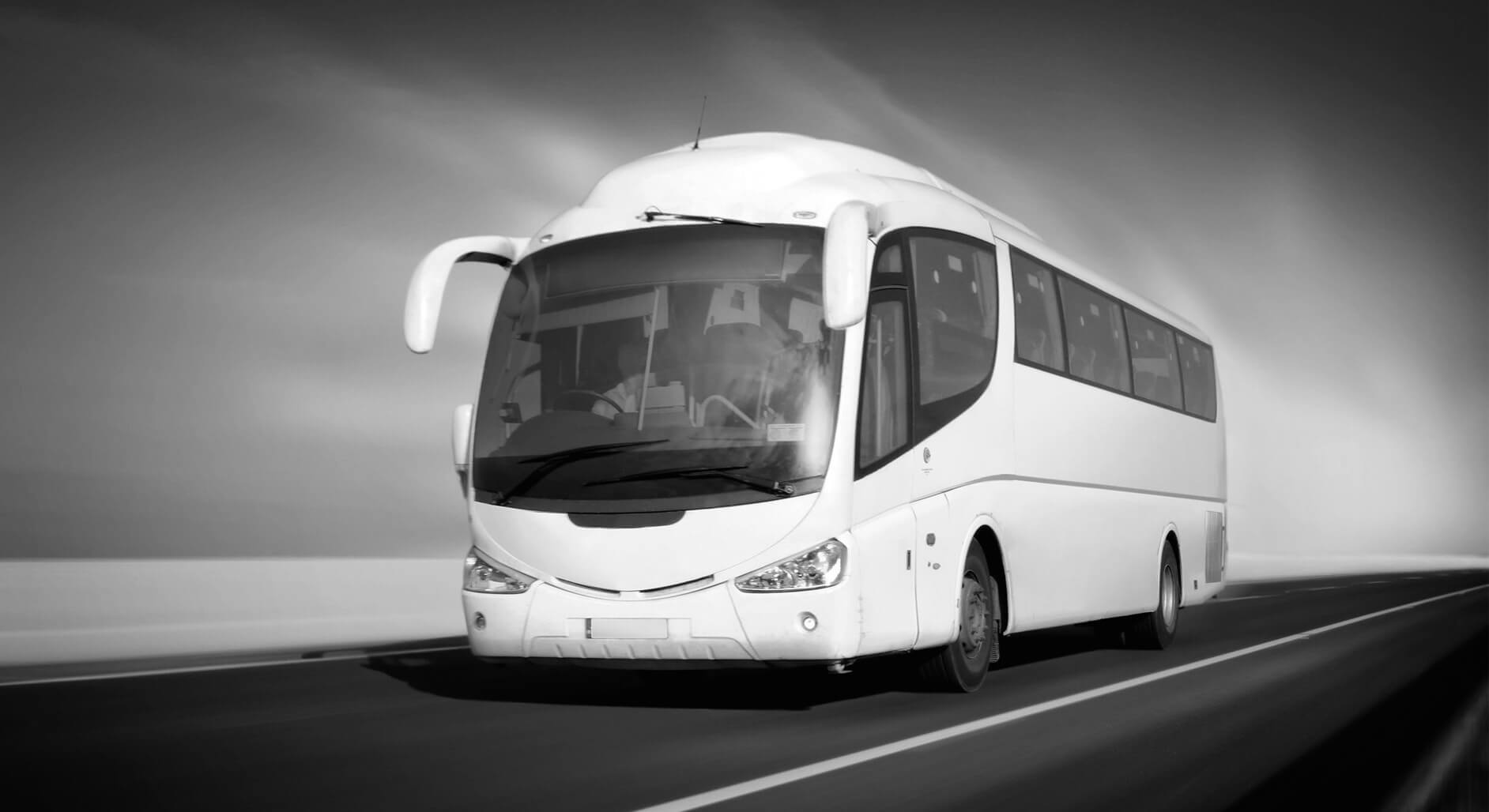 Bus de turismo en carretera